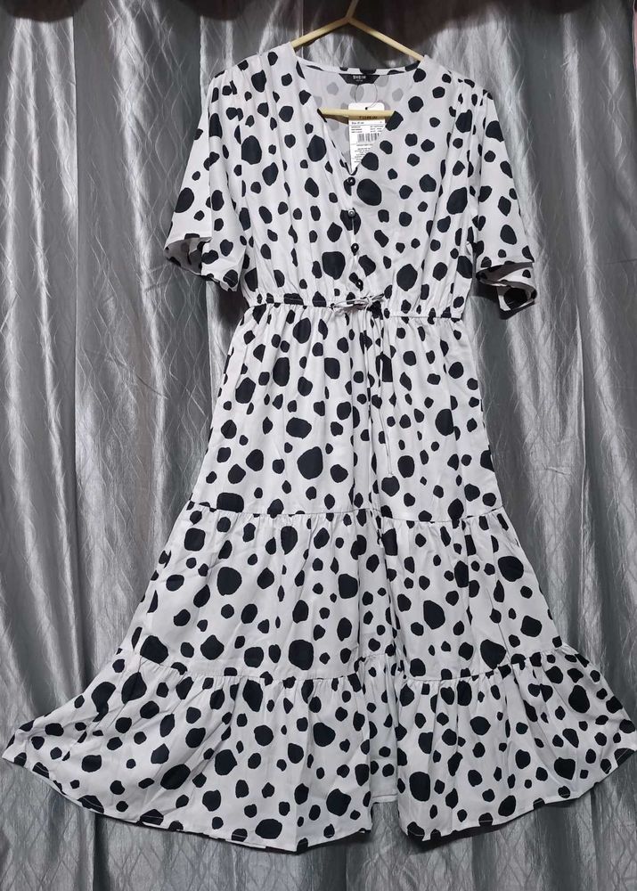 Chic Polka Dot Midi Dress
