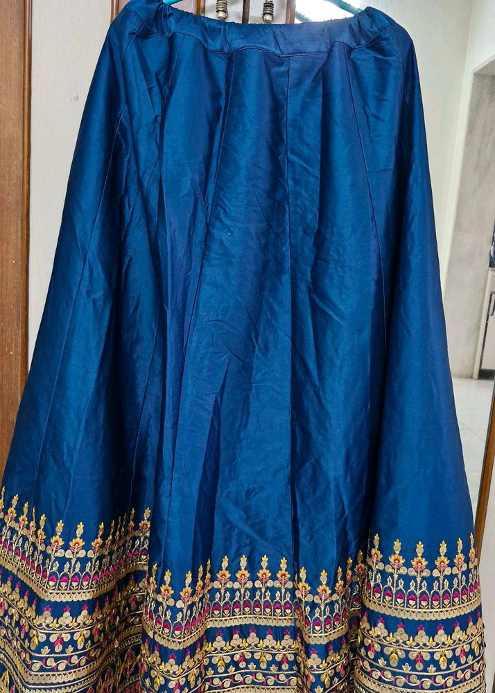 Teal Blue Lengha In Excellent Condition