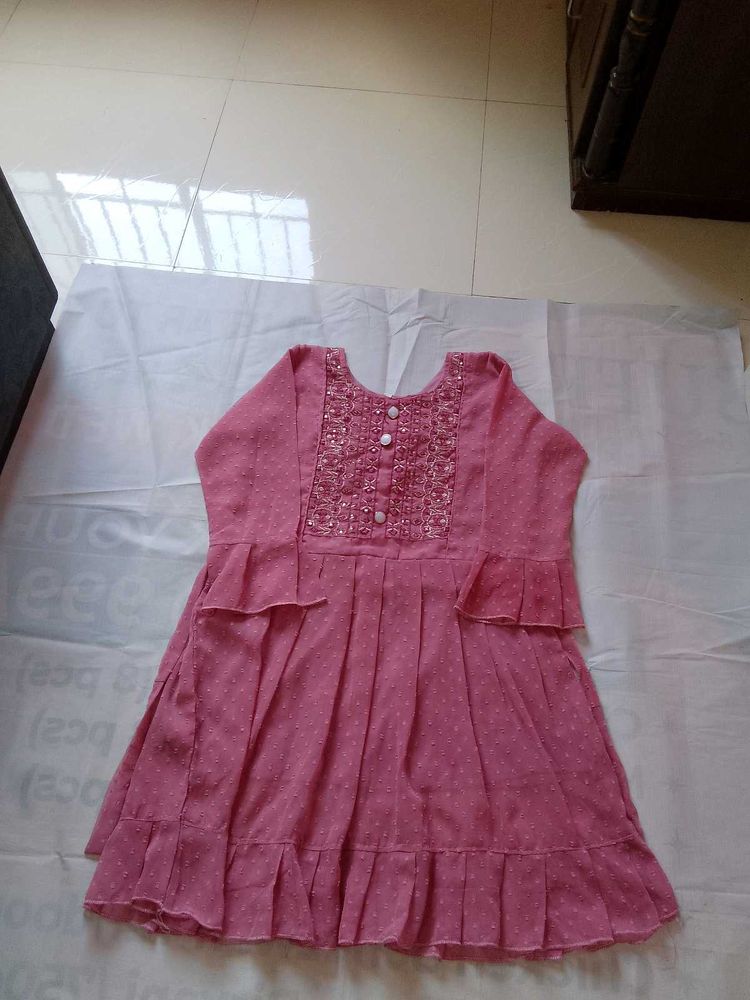 Short Kurti (Women)