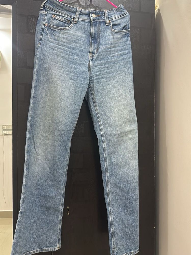 Light Wash Straight Leg Jeans