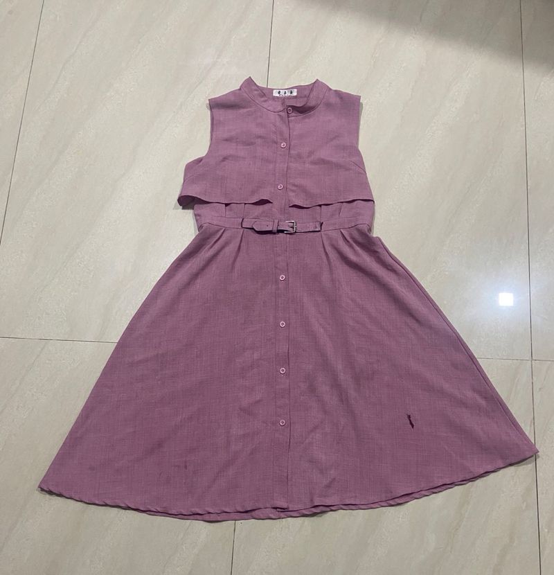 💜 Elegant Yet Edgy – Belted Button-Down Dress💜