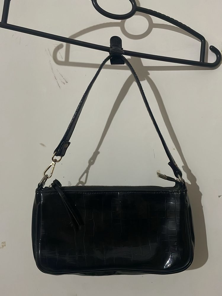 Black Side Bag 🖤