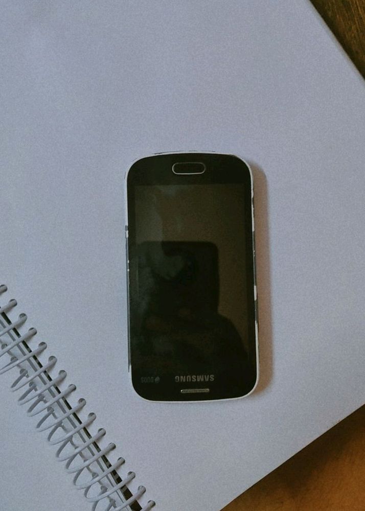 Samsung GT S7562