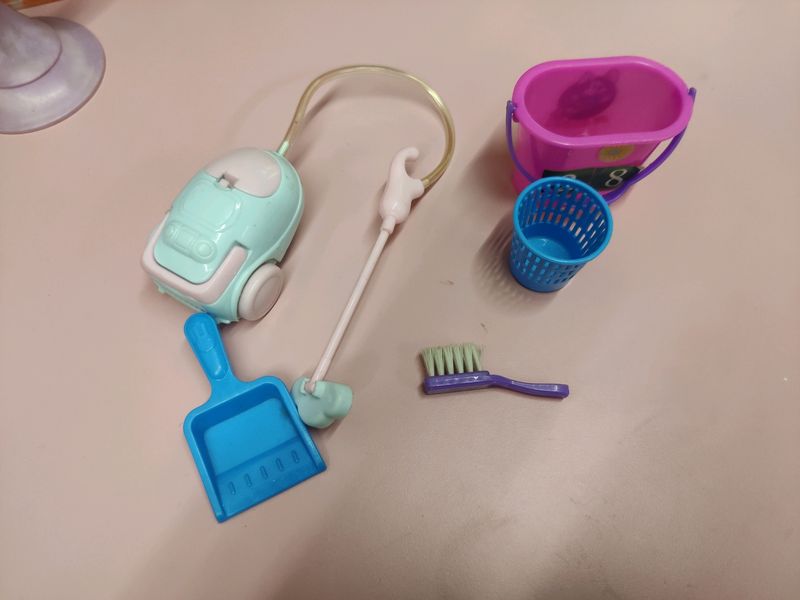 Barbie House Cleaning Tools (Pretend And Play)