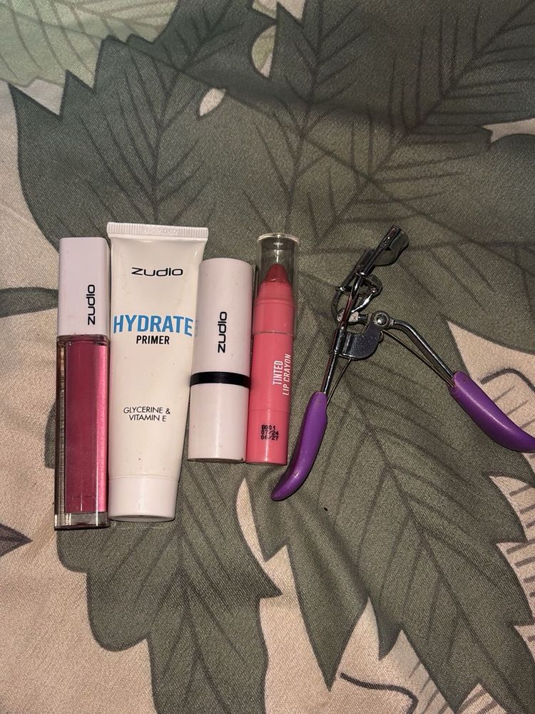 It’s a Zudio lipstick combo with Primer