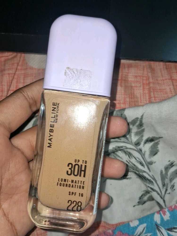 Maybelline Lumi Matte Foundation -228