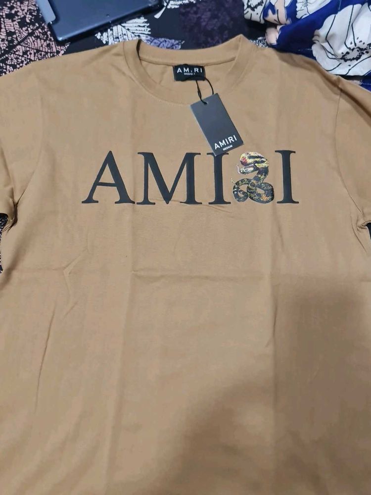 Size M TSHIRT