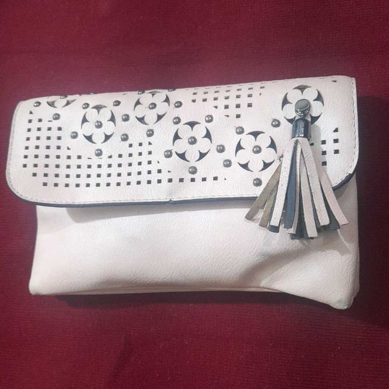 Chic Peach Clutch with Floral Detail