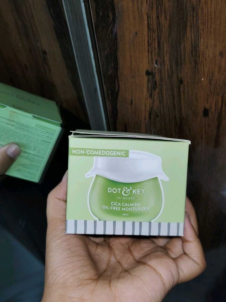 Dot &amp; Key Moisturizer