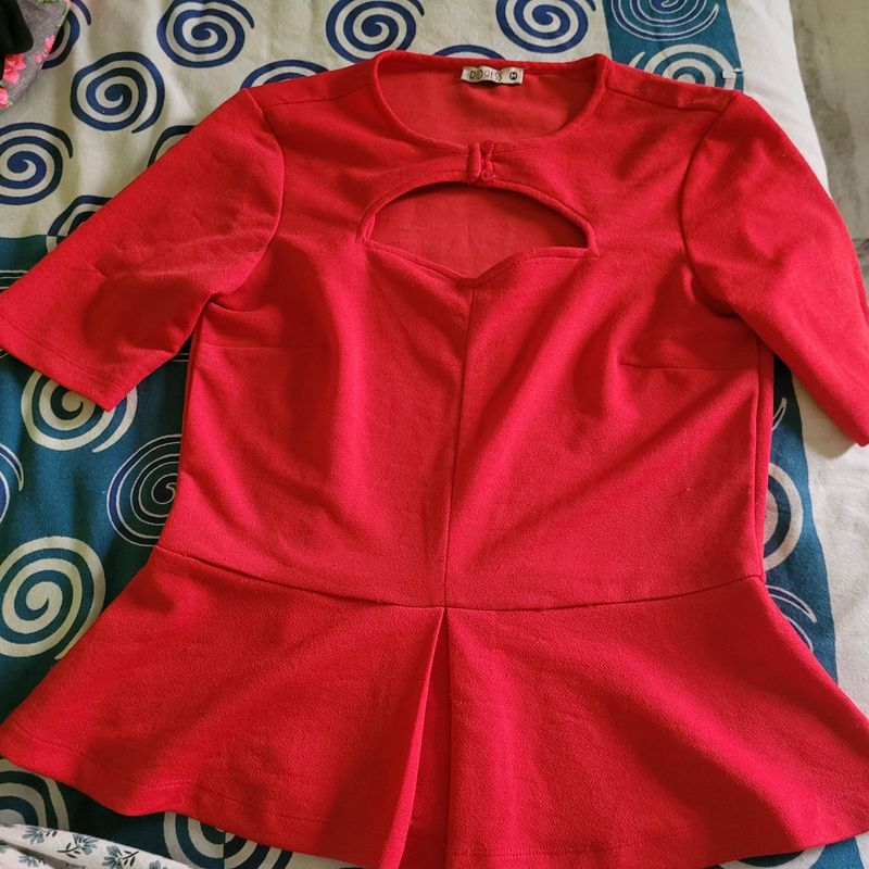 Ridress Top With Keyhole Design