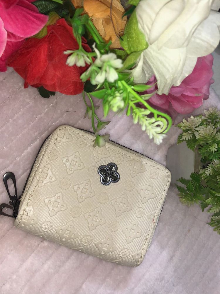 Elegant Patterned Wallet