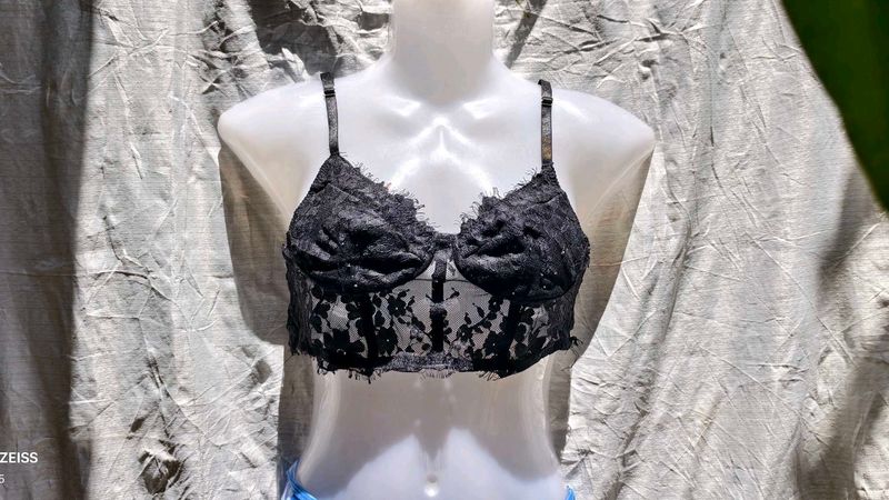 14.13.4 CUTE BLACK CORSET TOP