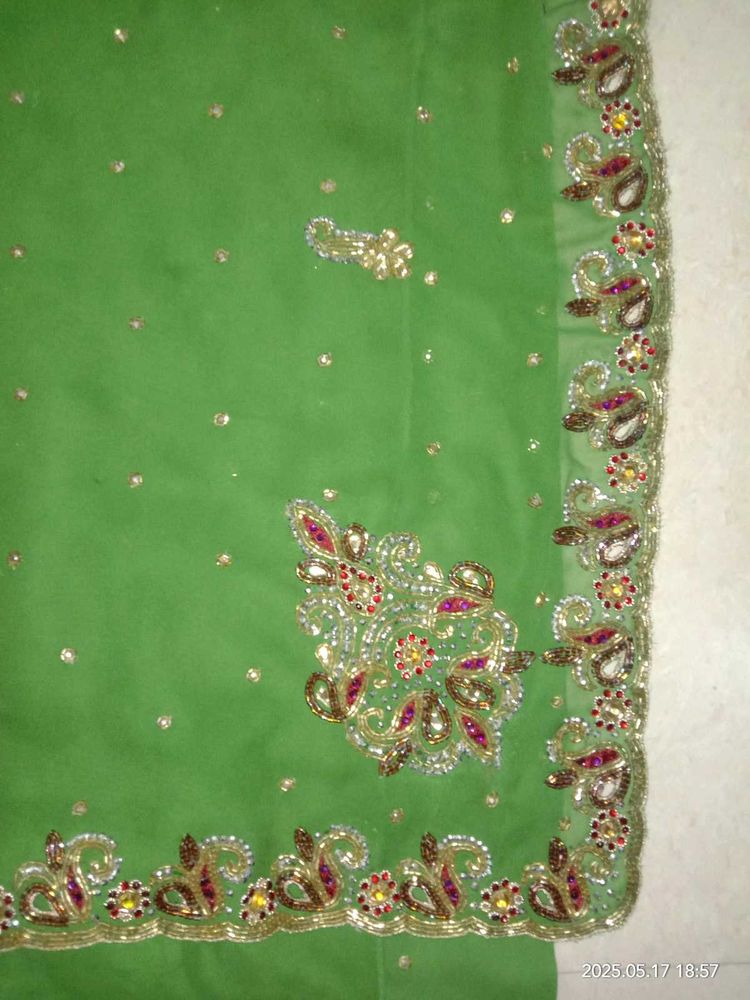 Dark Green Saree With Blouse