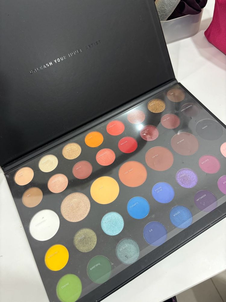 Morphe X James Charles Eyeshadow Pallet
