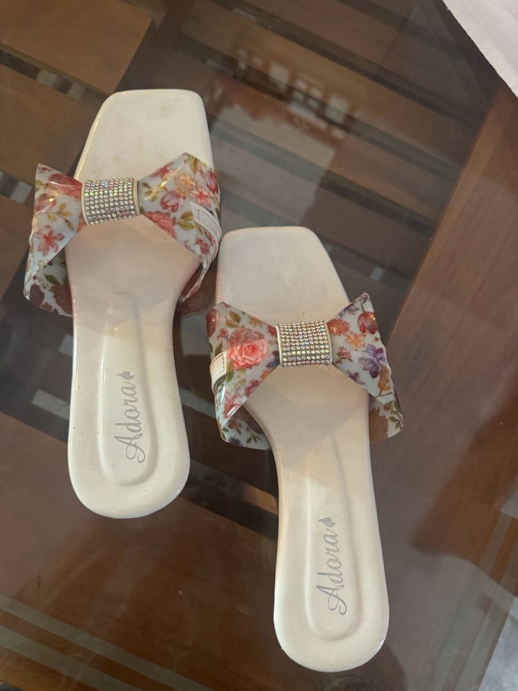 white chappal