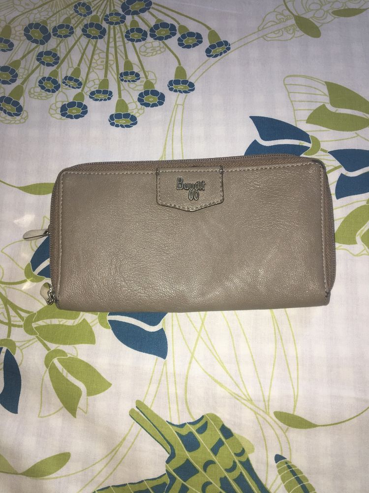 Baggit Women’s Wallet Beige Color