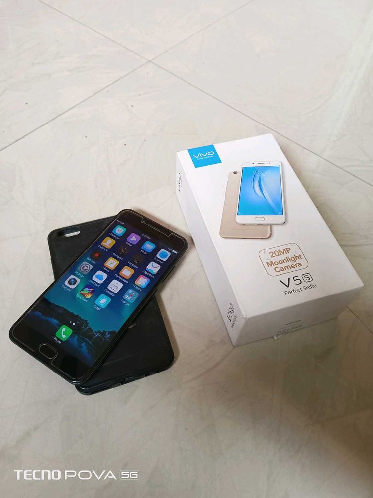 Vivo V5s 4/64GB Black 120Hz