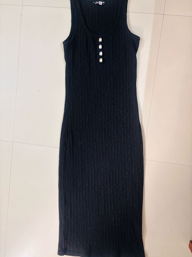 Sleeveless Black Bodycon Dress