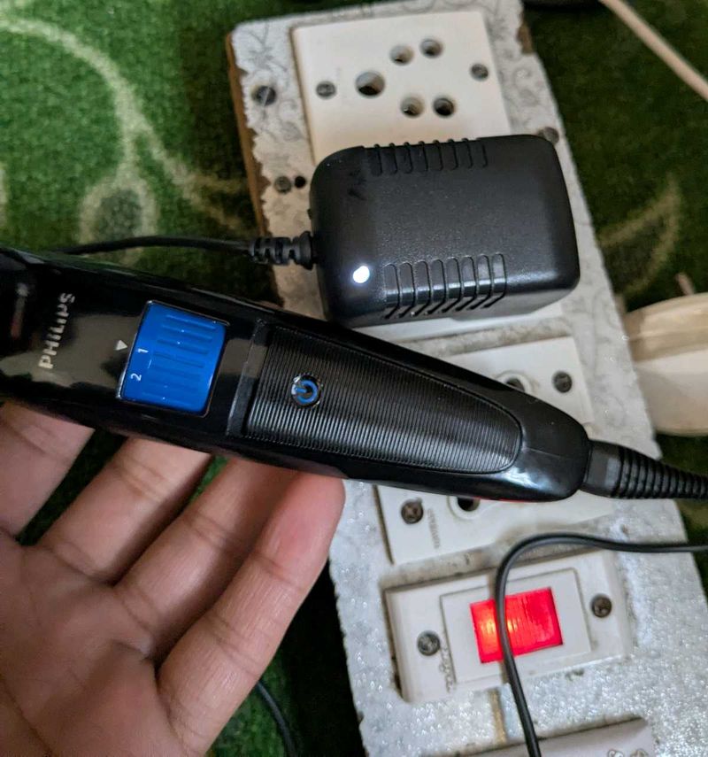 Philips TRIMMER Charger