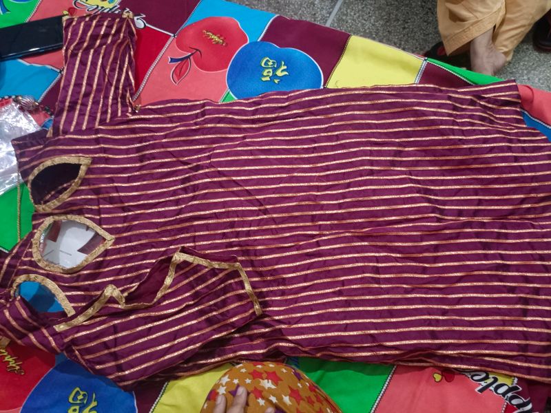 Maroon &amp; Gold Striped Kurti