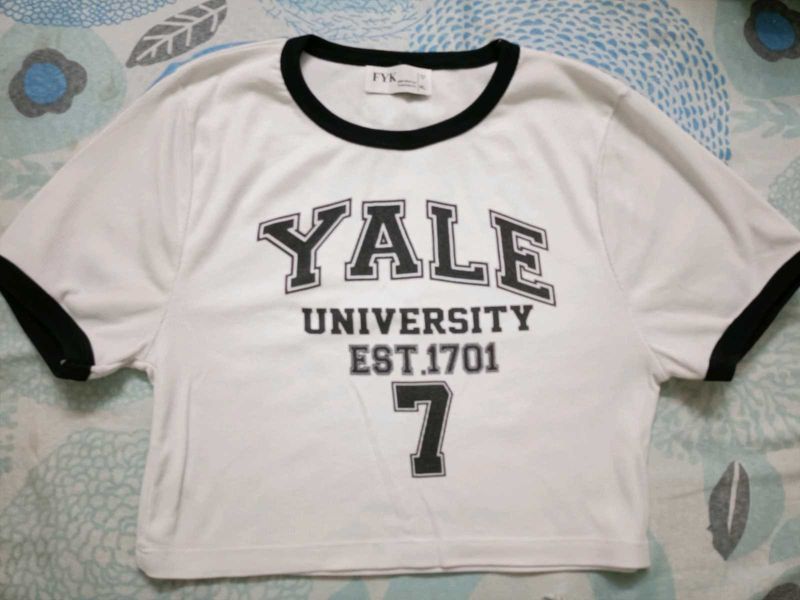 Yale University Cropped Ringer Tee