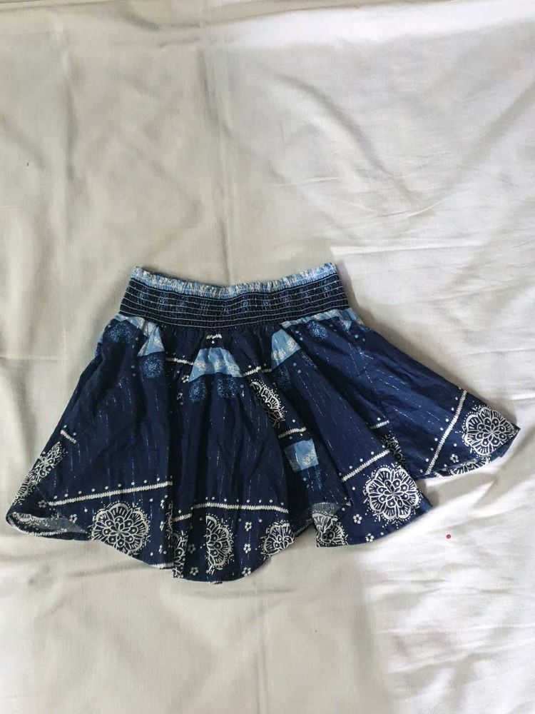 Girls Cute Skirt With Attatched Shorts And Elastic