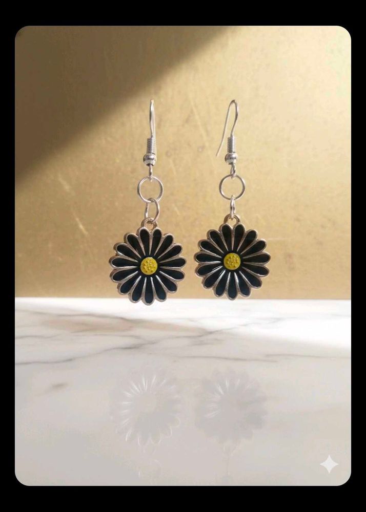 Daisy Drop Earrings