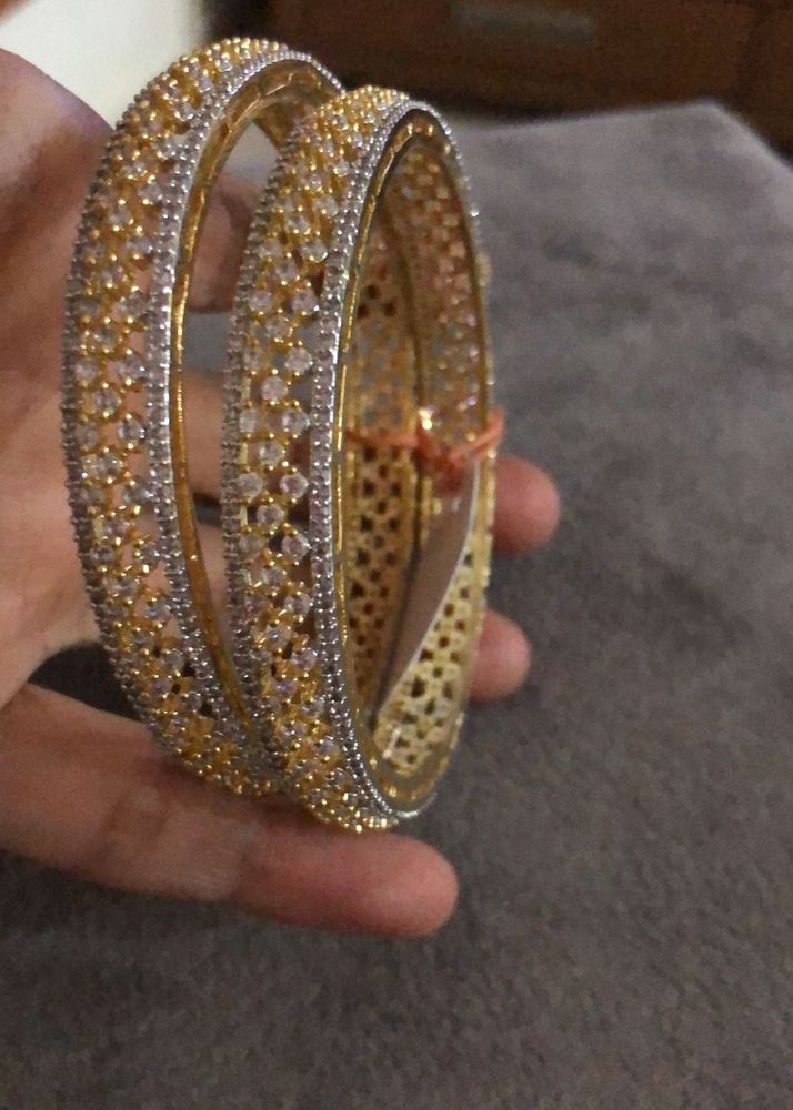 Sparkling Bangle Set