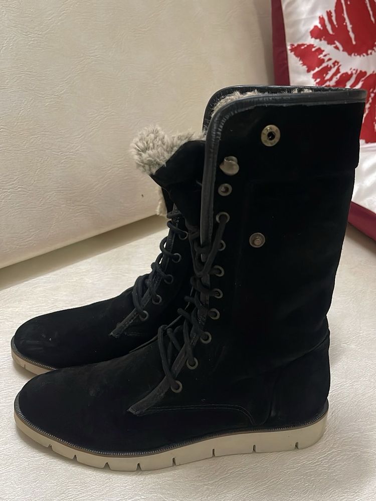 Black Suede Lace-Up Winter Boots
