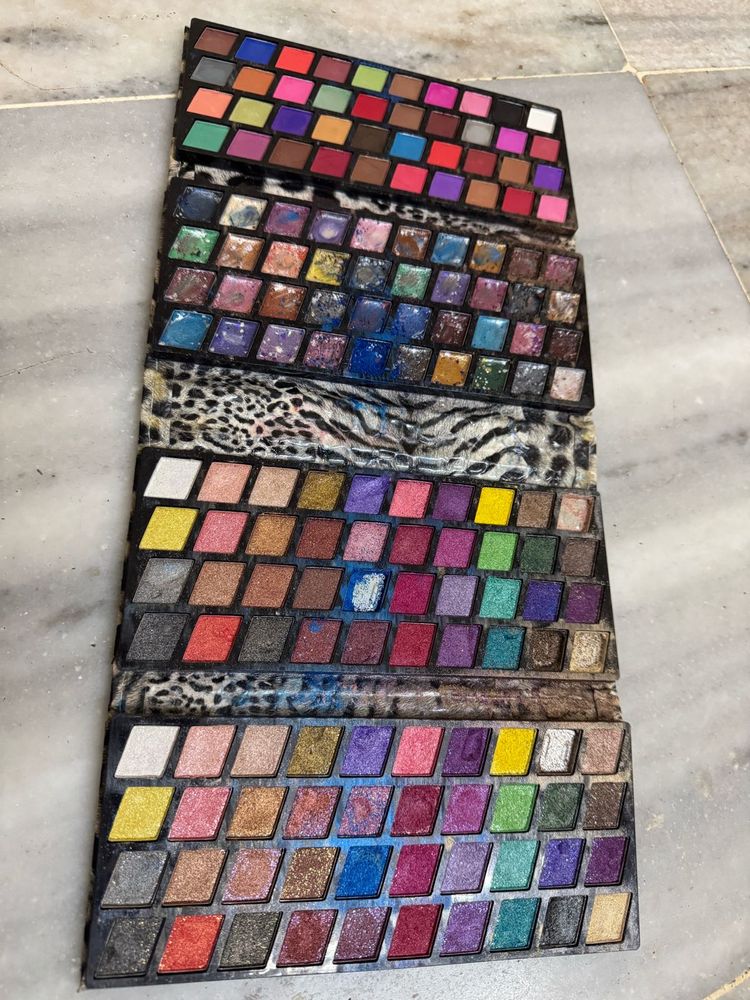 Mega Eyeshadow Palette New