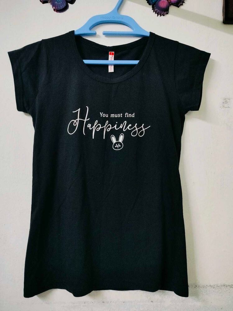 WOMEN&#39;S BLACK TEE