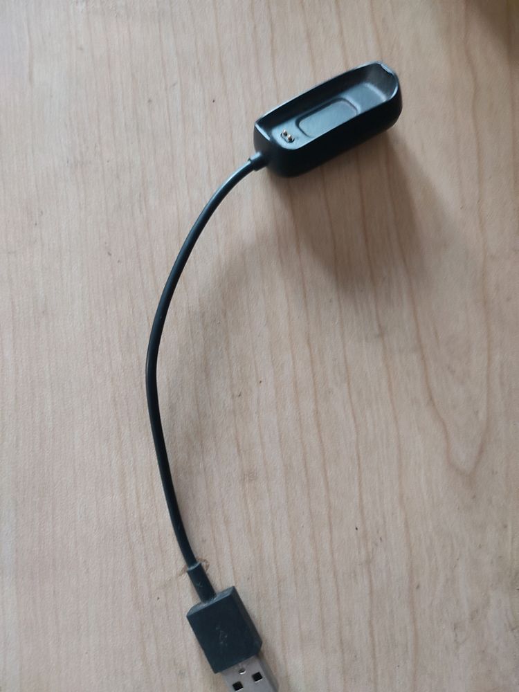 Working OnePlus Band Charger