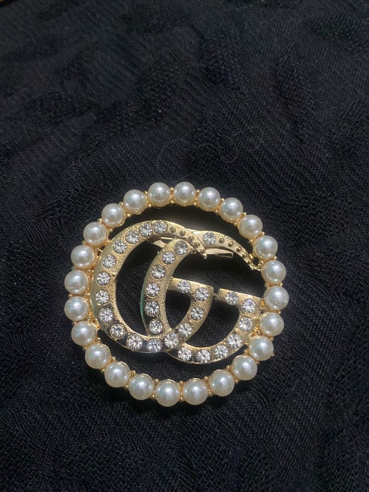GUCCI GG STONE STUDDED BROACH