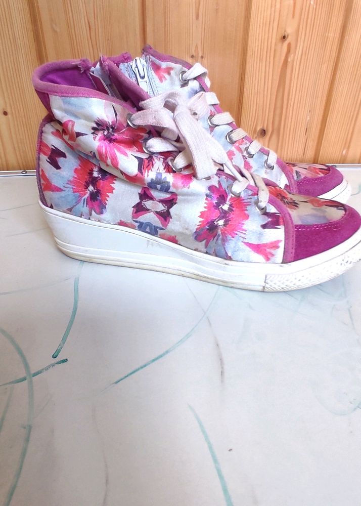 Sport Shoes For Girl Or Women Size 36, Imported