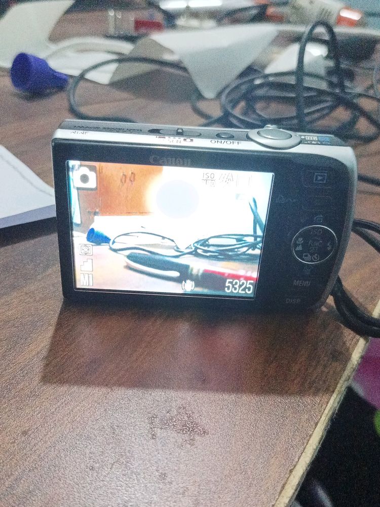 Canon Sd870 Is Screen Has Black Big Dot