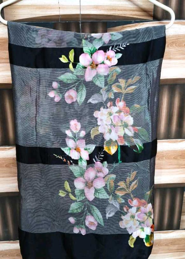 Elegant Floral Print Saree