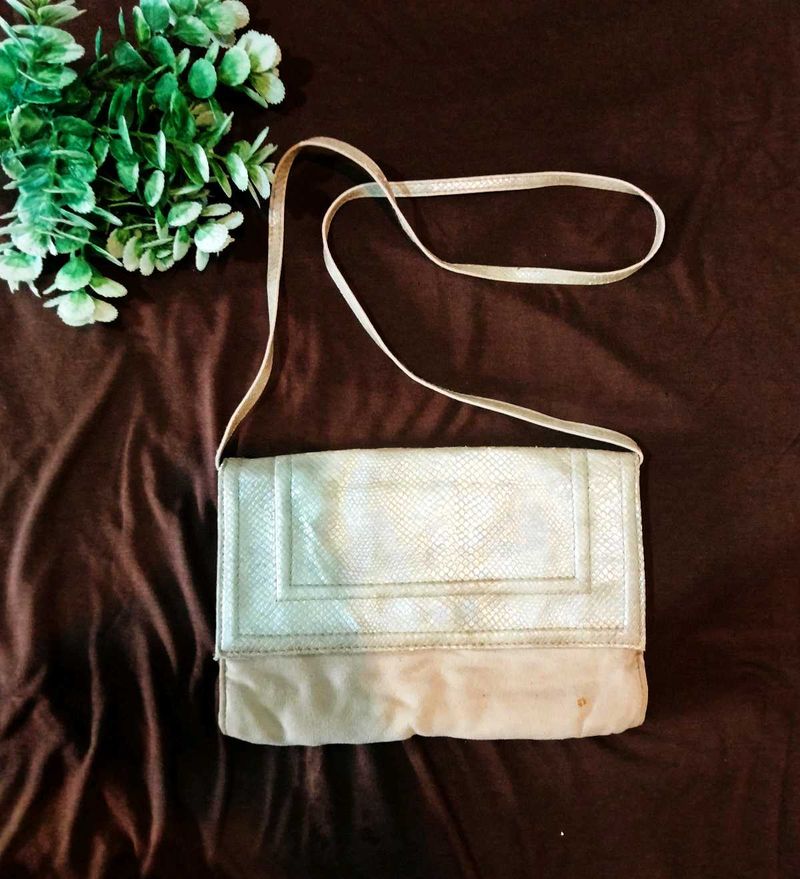 H&amp;M sling bag