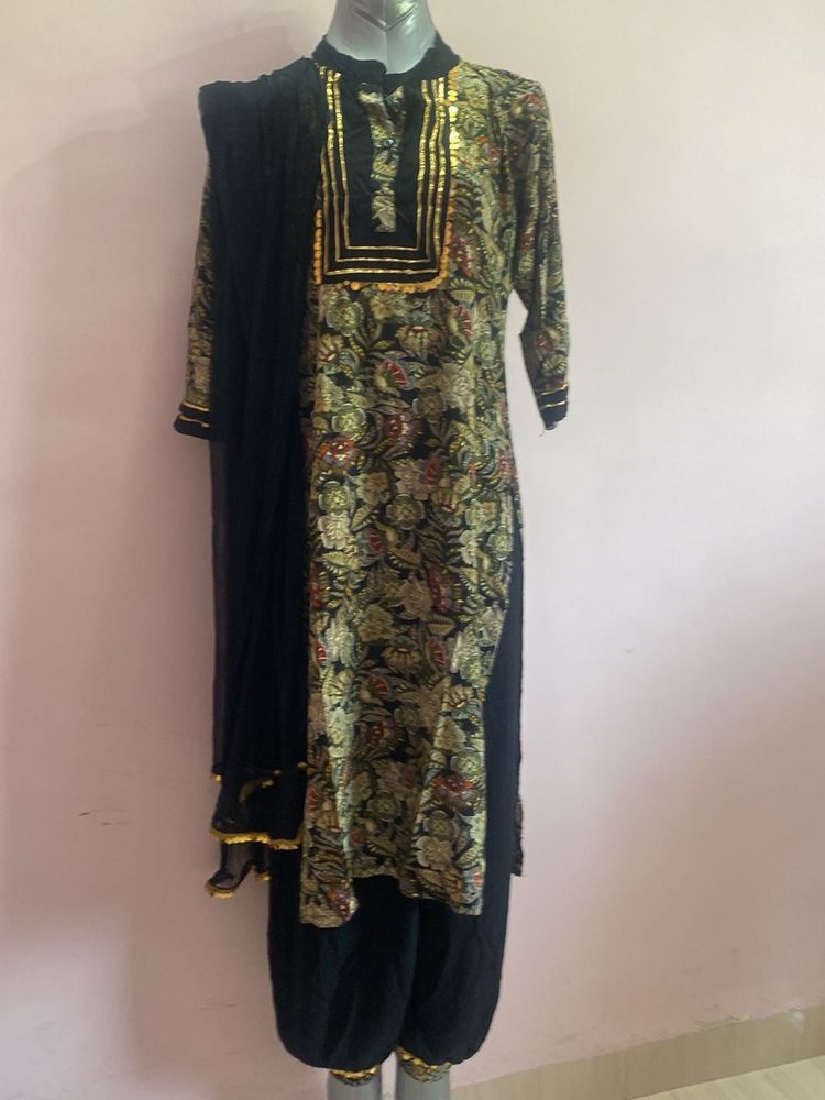 Elegant Floral Afghani Pant Set