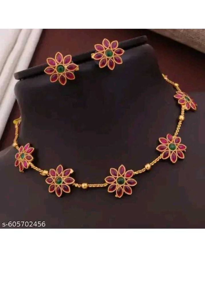 Flower Design Necklace &amp; Earring Set