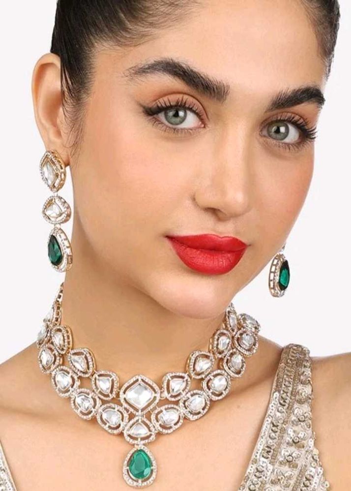 Elegant Kundan Jewelry Set