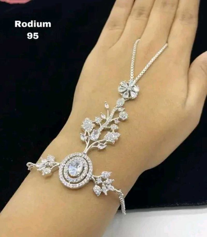 Elegant Hand Harness