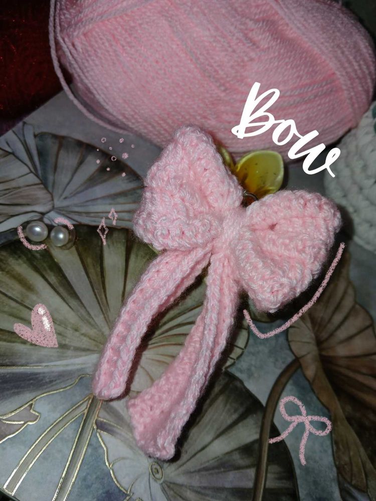 Crochet bow keychain