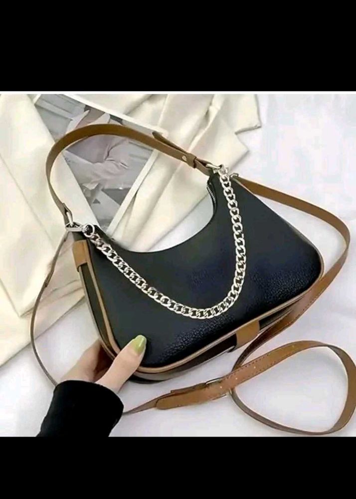 ❣️Chic Shoulder Bag with Chain Detail❣️