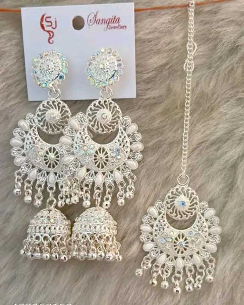 Silver Jhumka Earrings &amp; Maang Tikka Set