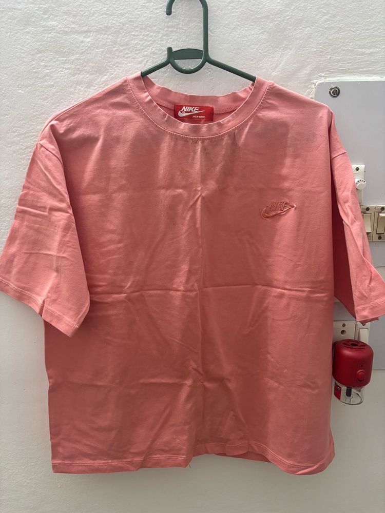 Nike Peach T-Shirt