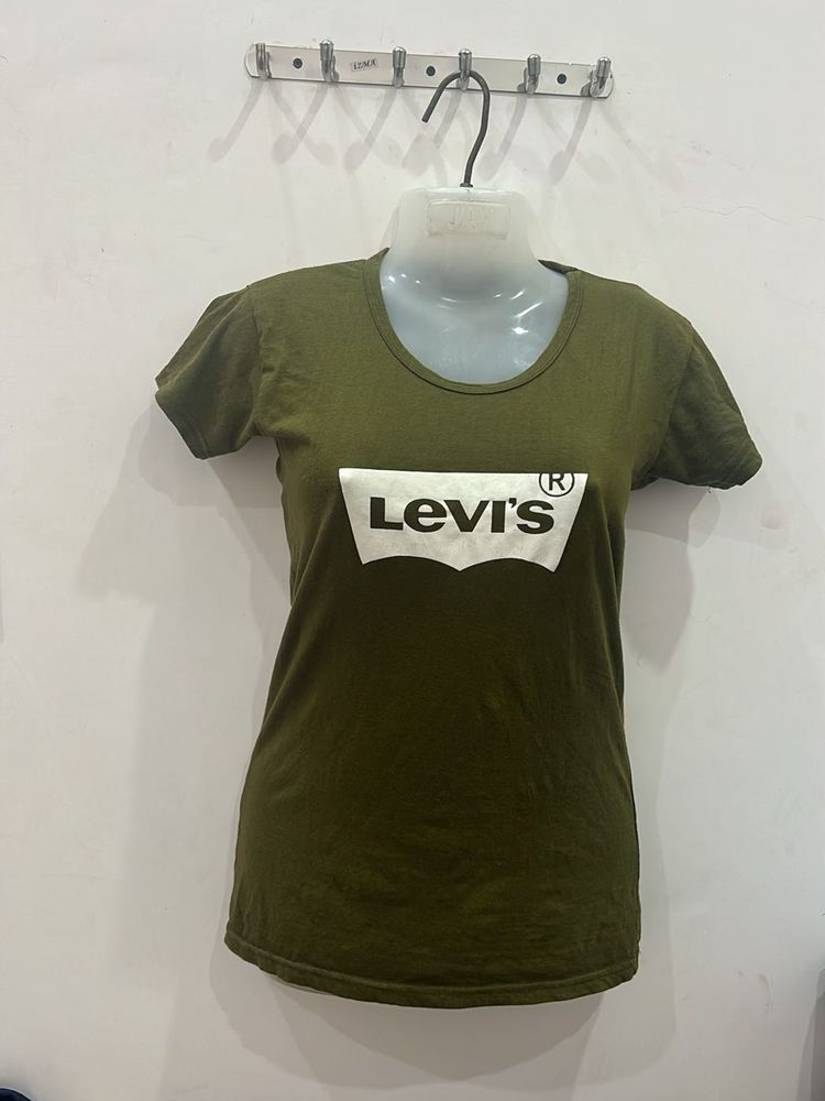 Levi&#39;s Olive Green T-Shirt