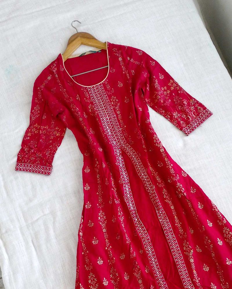 Red &amp; Gold Floral Print Kurti