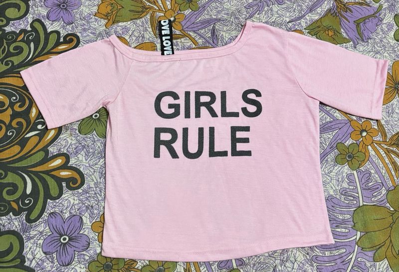Baby Pink ‘girls Rule’ Printed Crop Top