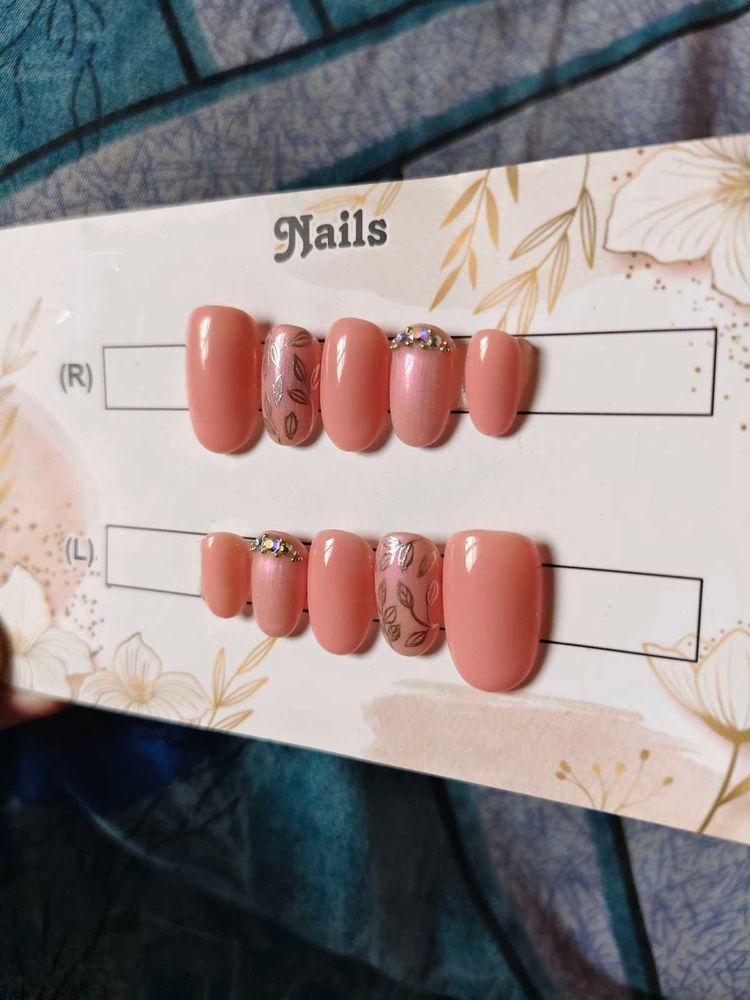 Peach Press-On Nails with Rhinestones