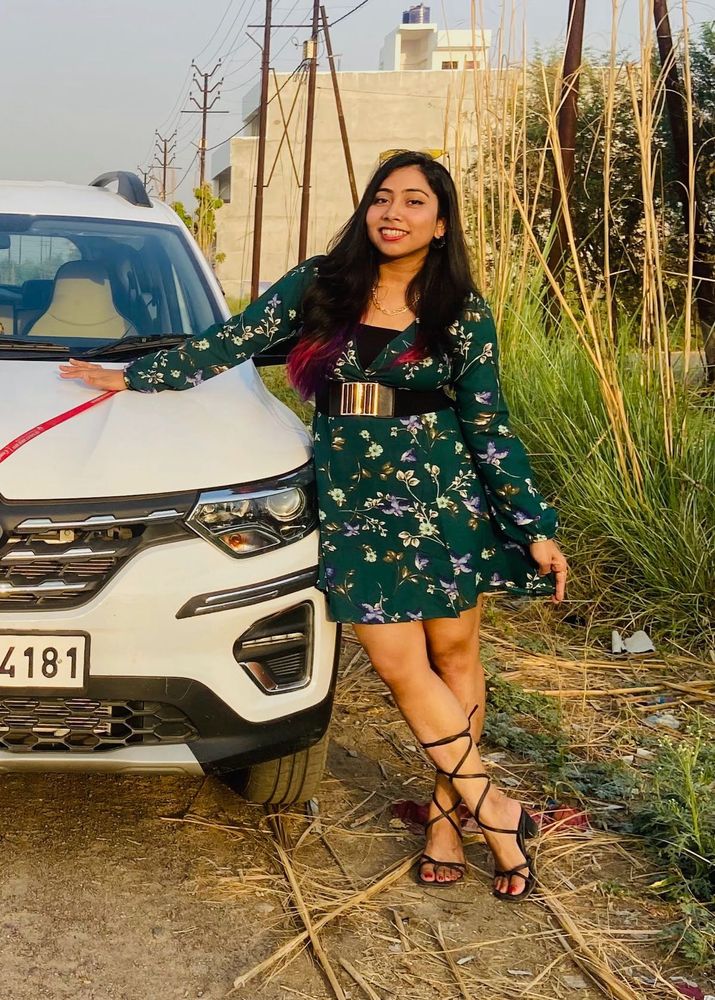 BERRYLUSH Floral Print Mini Dress